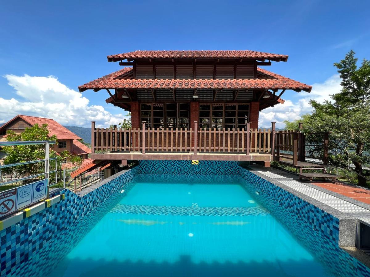 Red House The Garden Stay In Bukit Tinggi By Play Бентонг Екстер'єр фото